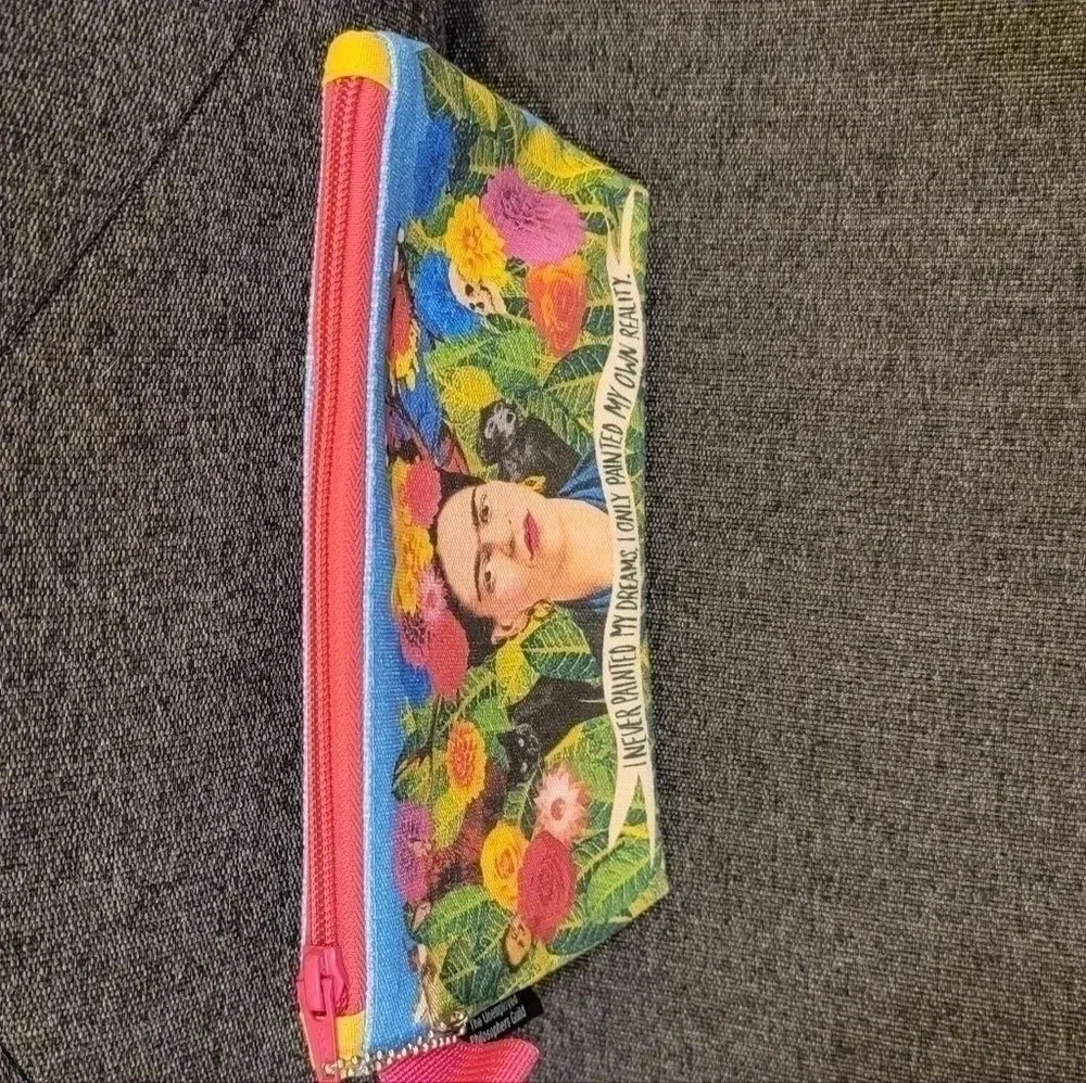 Frida Kahlo Art Zipper Bag - Picture 6 of 6